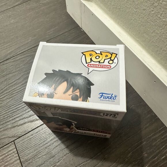 Funko Pop One Piece 1273 Red Hawk Luffy Exclusive Chase Brand New - Picture 2 of 4